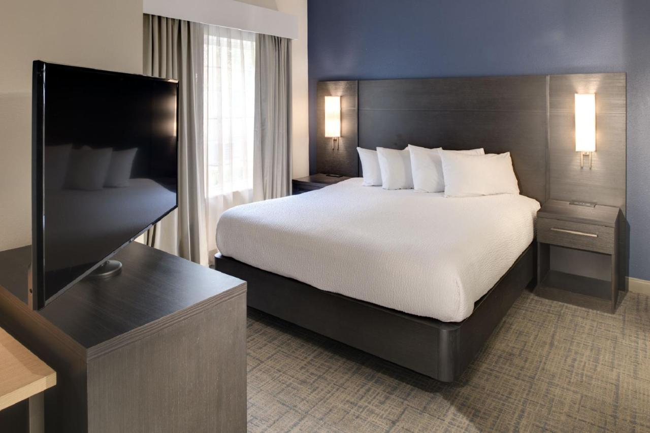 Northeast/fort Jackson Area Hotel