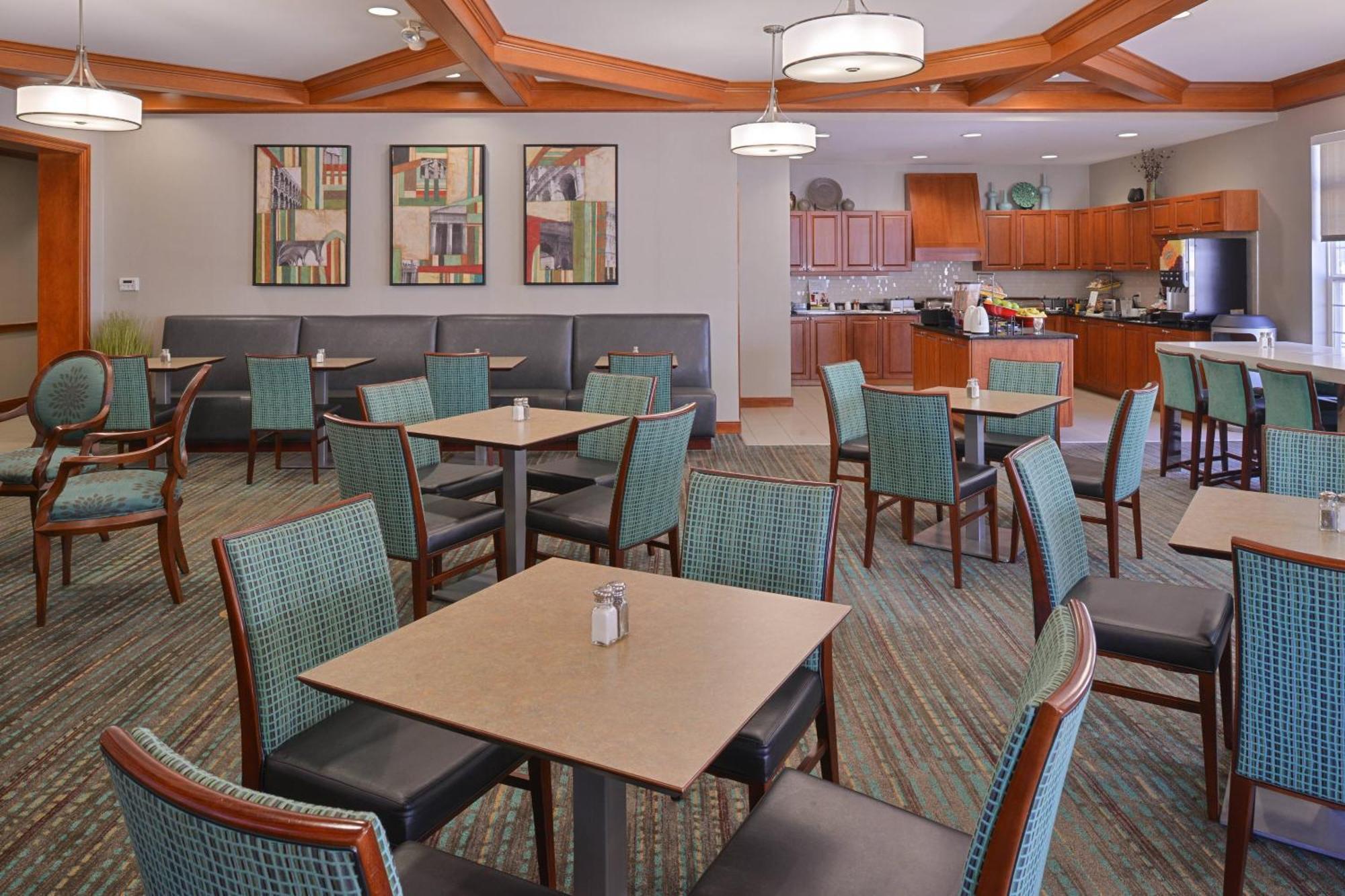 Northeast/fort Jackson Area Hotel 3*